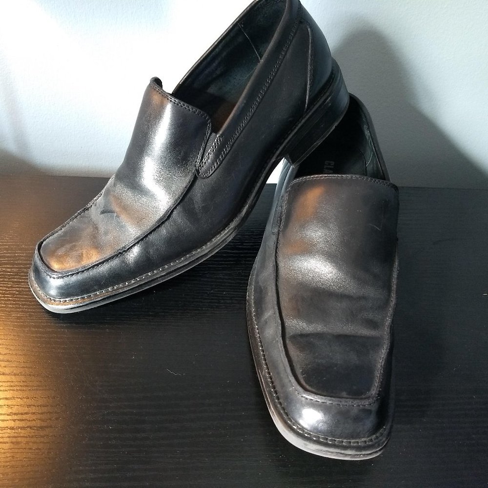 Claiborne black leather loafers Size 8.5
